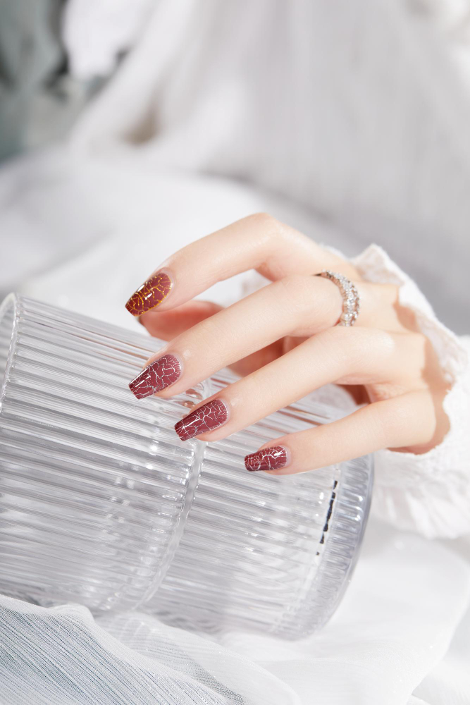 Looking for a nail salon near me with clean tools and a welcoming atmosphere.